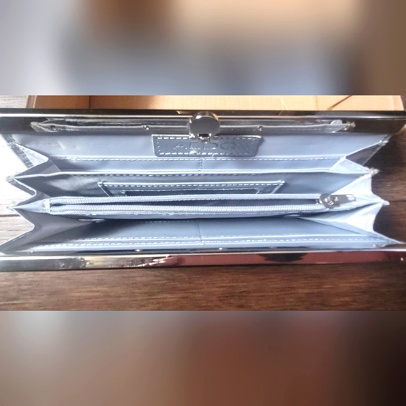 ALDO Silver Metallic Clutch - Picture 3 of 4